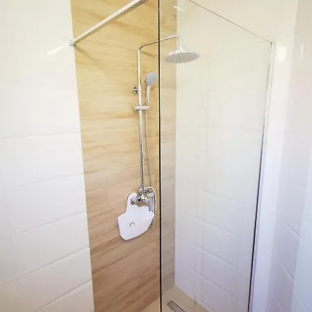 Апартаменти Marco,lukas,patrick,david,blizu Centra I Mora Sa Free Privatnim Parkingom