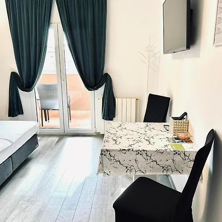 Marco,lukas,patrick,david,blizu Centra I Mora Sa Free Privatnim Parkingom