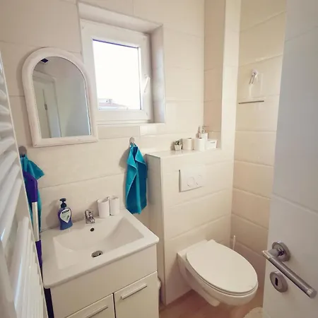 Marco,lukas,patrick,david,blizu Centra I Mora Sa Free Privatnim Parkingom Апартаменти