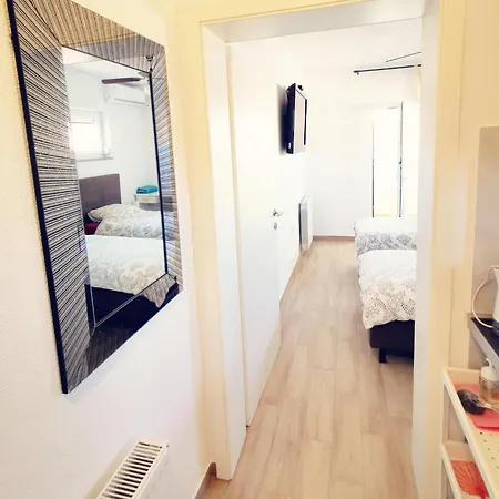 Marco,lukas,patrick,david,blizu Centra I Mora Sa Free Privatnim Parkingom