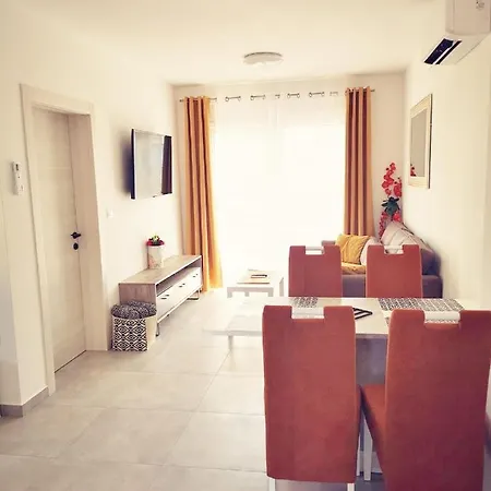 Marco,lukas,patrick,david,blizu Centra I Mora Sa Free Privatnim Parkingom Apartamento