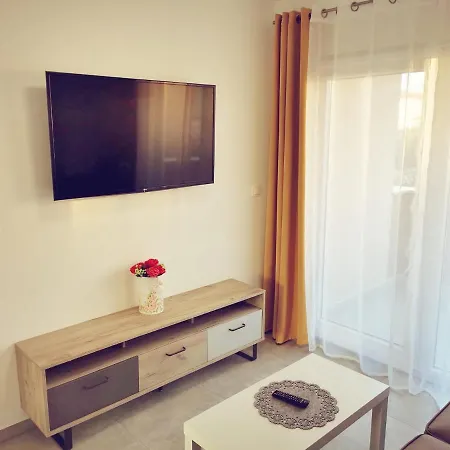 Marco,lukas,patrick,david,blizu Centra I Mora Sa Free Privatnim Parkingom Pula