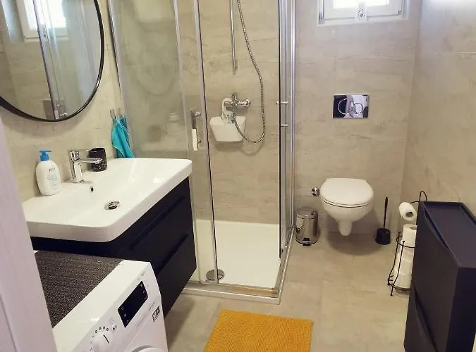 Marco Lukas Patrick: Quiet With Parking Near Center Apartment Pula