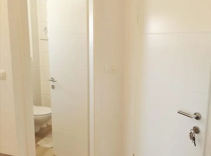 Apartment Marco Lukas Patrick: Quiet With Parking Near Center *