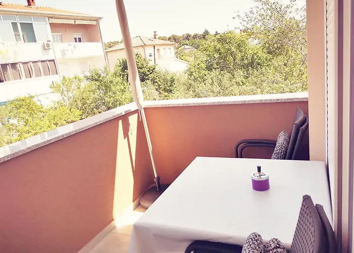 Apartment Marco Lukas Patrick: Quiet With Parking Near Center Pula