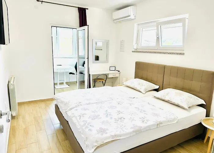 Apartment Marco Lukas Patrick: Quiet With Parking Near Center Pula