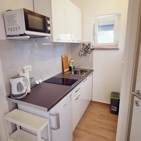 Marco Lukas Patrick: Quiet With Parking Near Center Pula